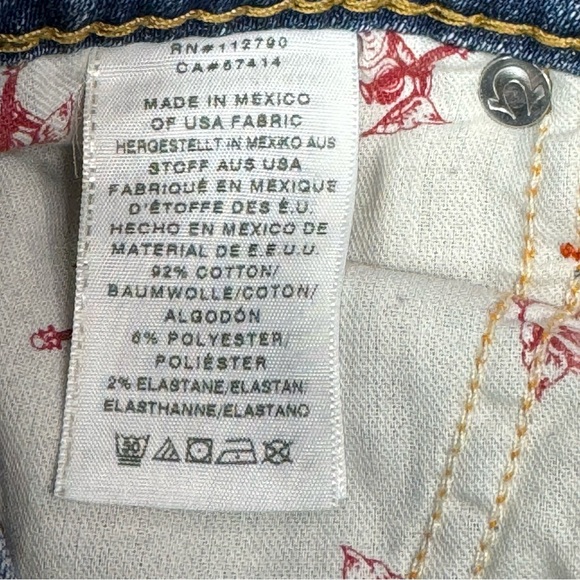 True religion big t mid cut off short - Picture 4 of 5